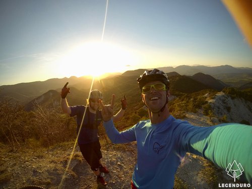 mountainbikers at sunset in the Provence