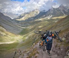 real mountainbike adventures with hike-a-bike in the French Alps