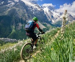 epic mountainbiking with view on La Meije near La Grave